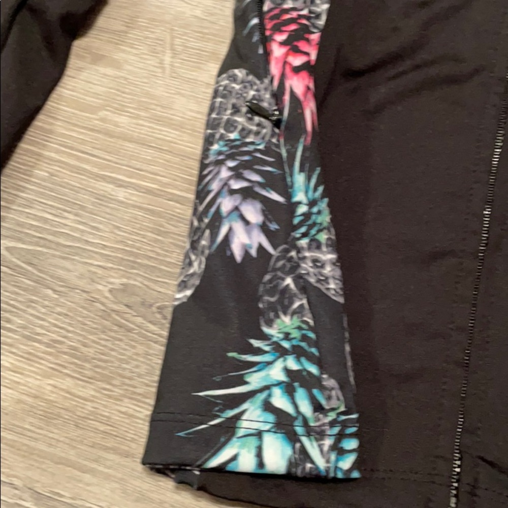 * Jessica Simpson - “The Warm Up” Workout Top View 4